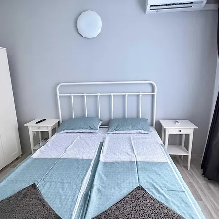 La Luna - Cozy Seaside In By Flat Mаnager Apartman