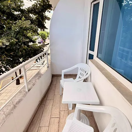 La Luna - Cozy Seaside In By Flat Mаnager Apartman Neszebar
